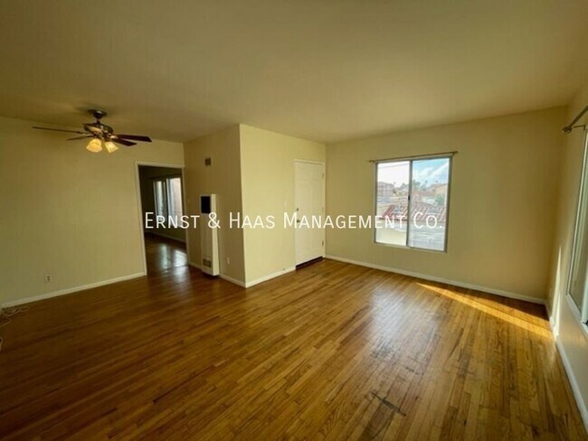 Foto del edificio - 159 Roycroft Ave