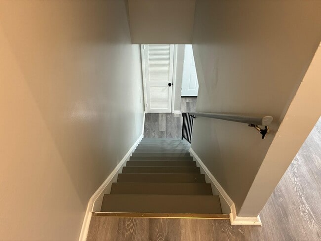 Building Photo - Roberton