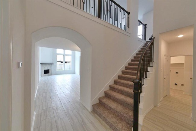Building Photo - 6014 Grace Falls Dr