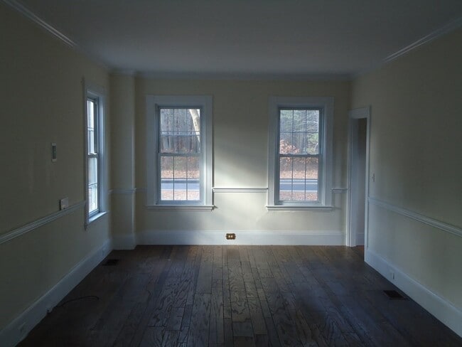 Building Photo - 21 Pine Hill Rd