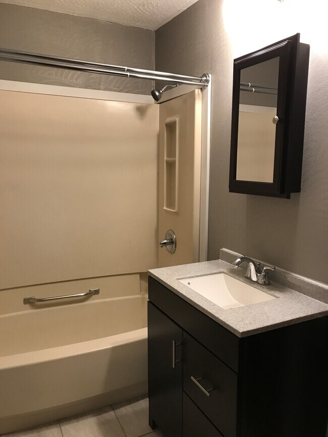 400 Chancellor St Unit Apartment A, Johnstown, PA 15904 Apartments in