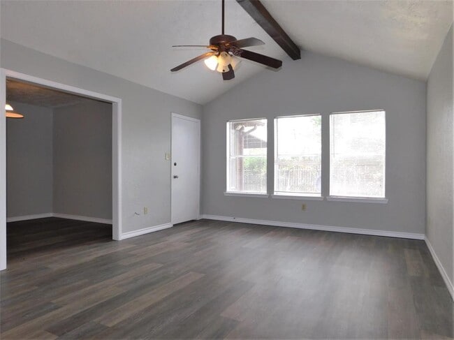 Building Photo - 305 Bois D'Arc Dr