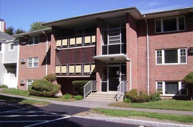 Building Photo - 206 Rock St