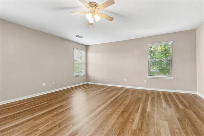 Foto del edificio - 16311 Hayesford Ln