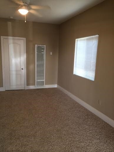 livingroom - 512 S Belle Ave