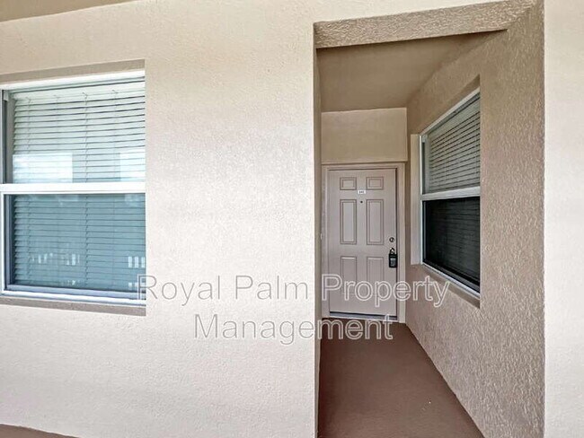 Foto del edificio - 8550 Kingbird Loop