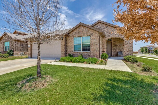 Foto del edificio - 5 Bedrooms, Corner Lot, Total Showstopper!