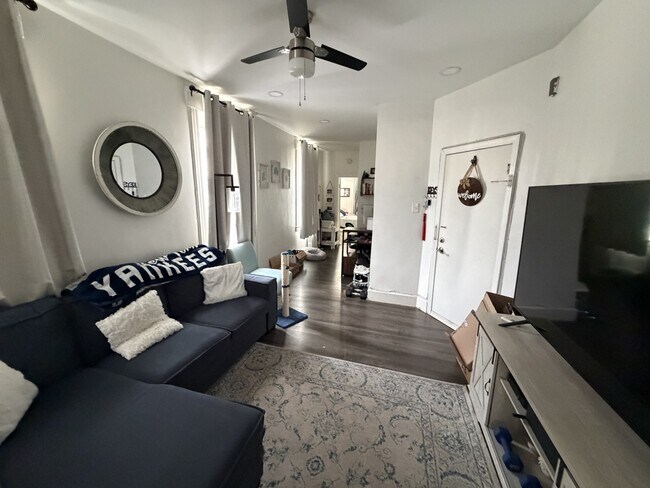 Foto del edificio - 187 Hopkins Ave