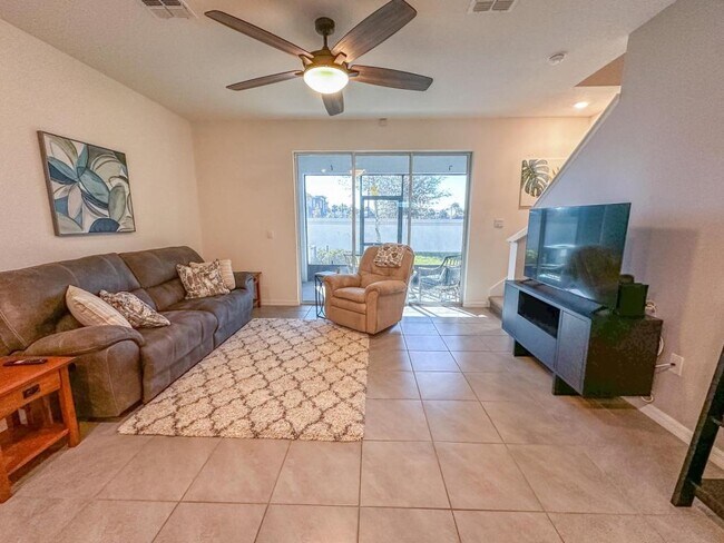 Foto del edificio - 5363 Pinecone Ct