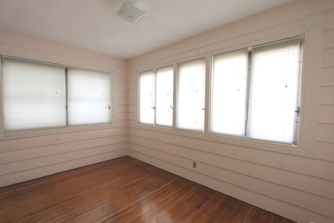 Building Photo - 97 Langdon St