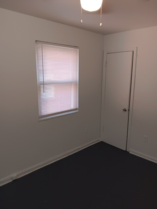 Foto principal - 4223 Brooks St NE