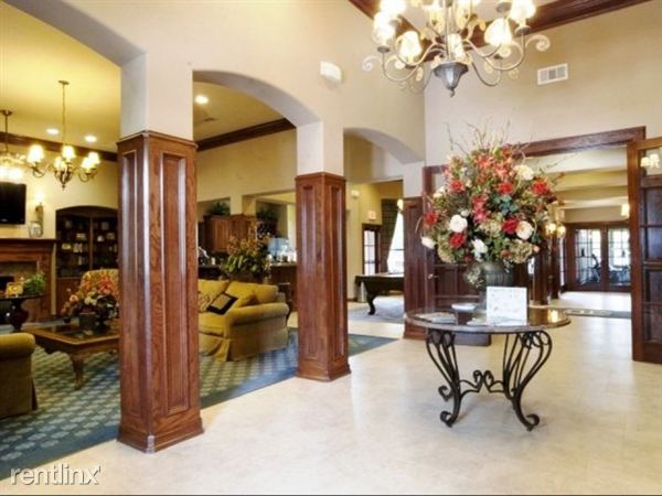 Building Photo - 6250 Rosewood Dr