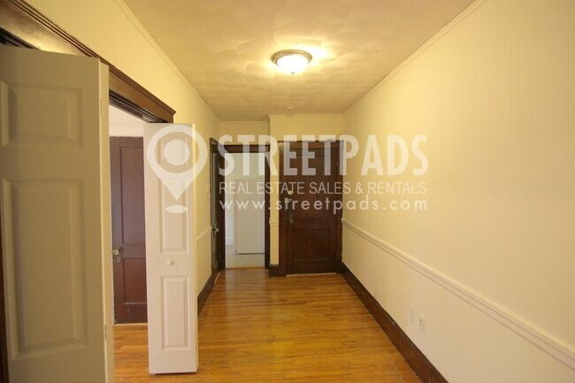 Foto del edificio - 1 bedroom in Somerville MA 02143