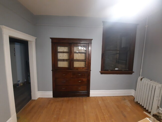 Foto del edificio - 427 N 10th Ave E