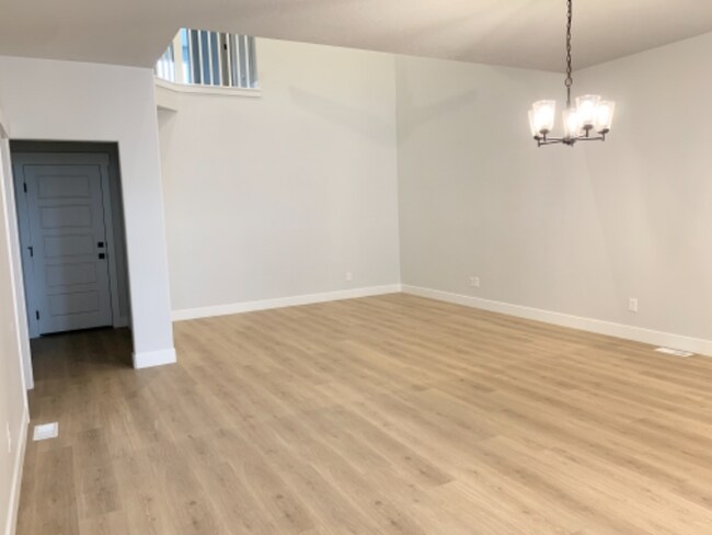 Foto del edificio - 13967 Silver Peak Ln