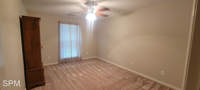 Building Photo - 4 br, 2.5 bath House - 2355 Villaret Drive