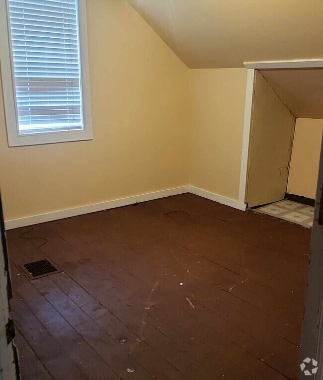 Apartments under 2,000 in Crystal Falls MI 2 Rentals