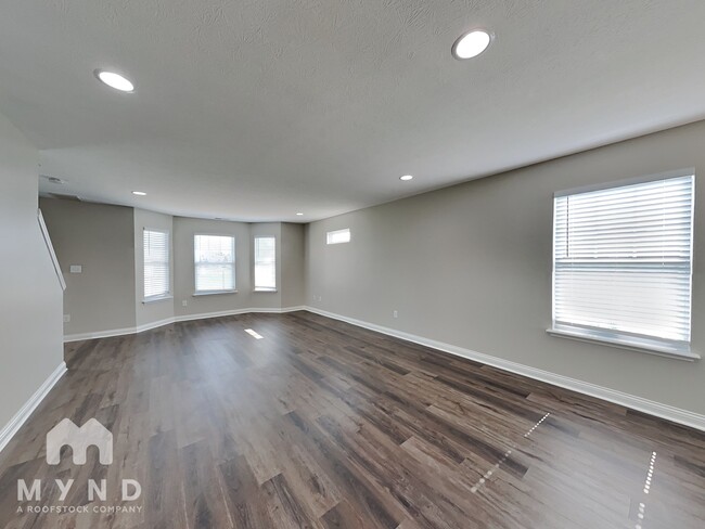 Building Photo - 618 Albermarle Dr