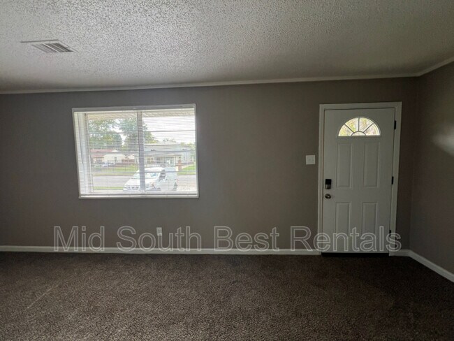 Building Photo - 2932 Southwall St