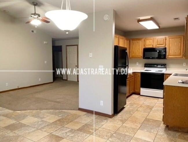 Building Photo - Very Nice Ranch Home in Gardner-Available in MAY!!