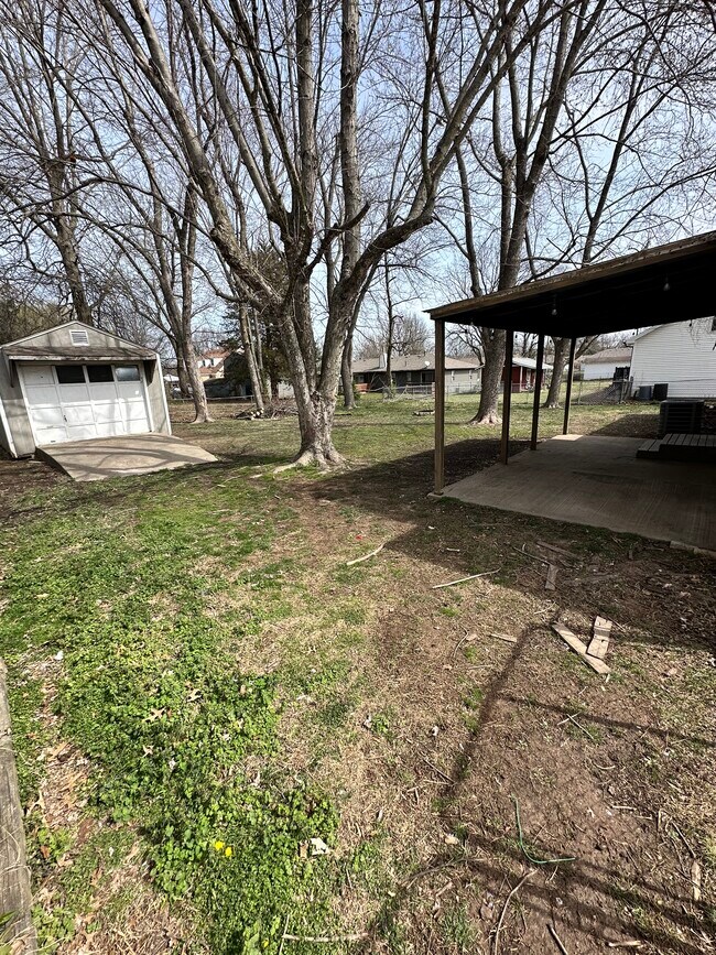 Foto del edificio - 413 W Elm St