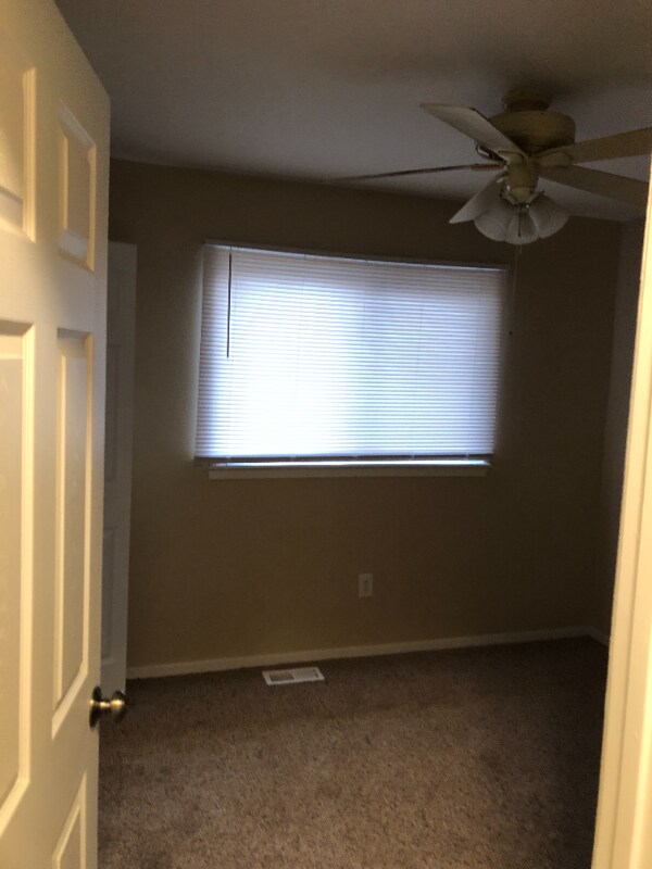 Foto del edificio - 563 E Guthrie Ave