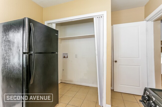 Foto del edificio - 7048 Alpine St