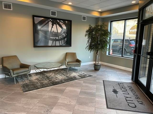 Primary Photo - 186 Broadway