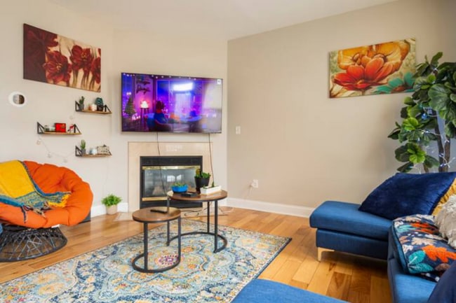 Photo - 1524 E Fairmount Ave Townhome