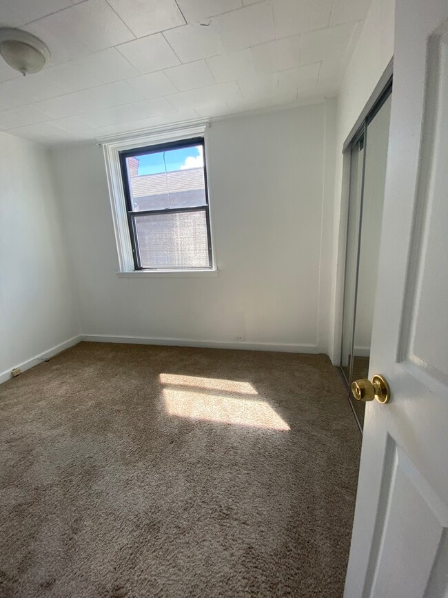 Building Photo - 514 Ivy St