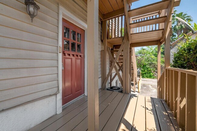 Building Photo - 216 Redan St