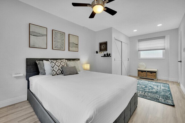 Foto del edificio - Furnished & Remodeled 1BR Guest House w/ Private Entry – Walk to Beach, Crown Point