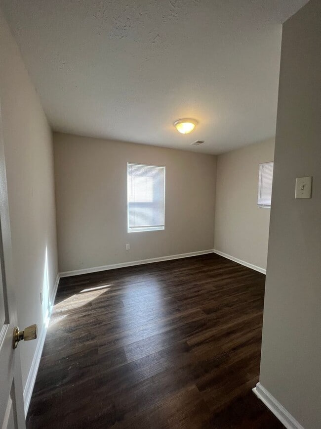 Foto del edificio - 410 Dallas Ave