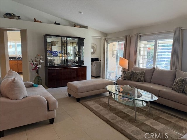 Foto del edificio - 37677 Emerson Dr