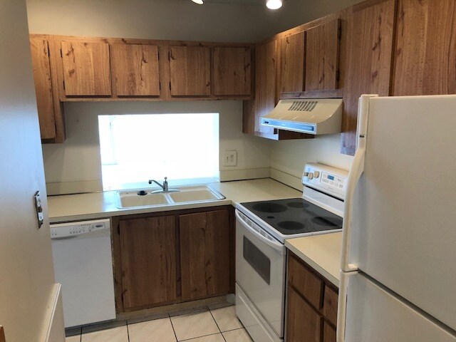 Foto del edificio - 7410 Woodmont Terrace