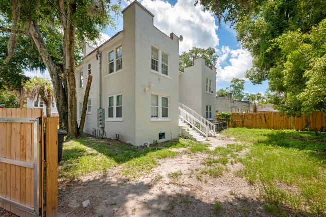 Foto del edificio - 3524 Boulevard St