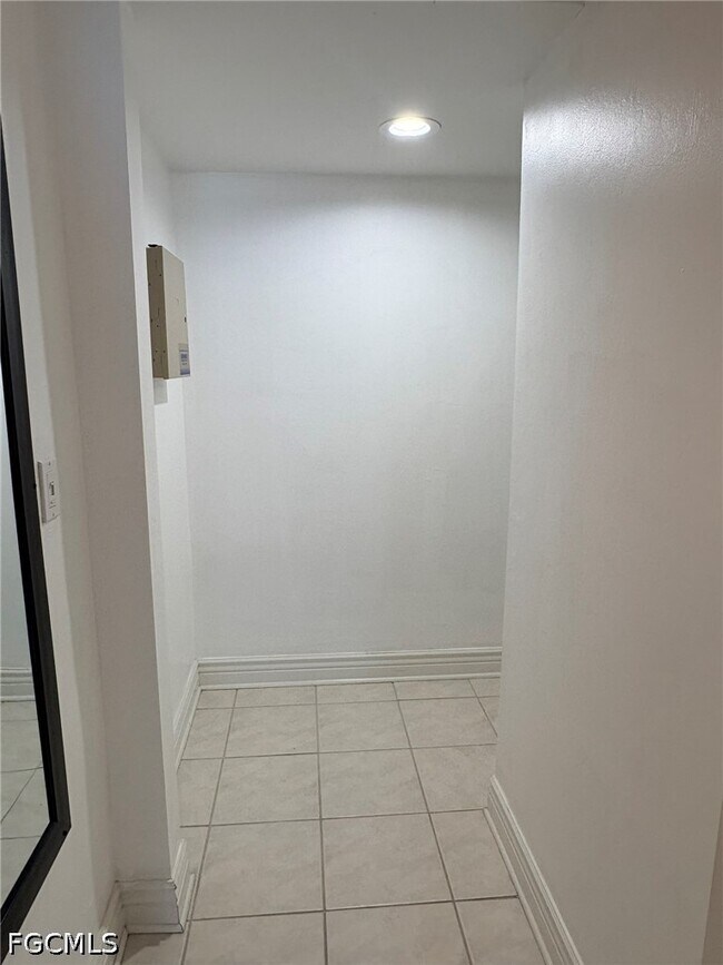 Foto del edificio - 3636 Pine Oak Cir