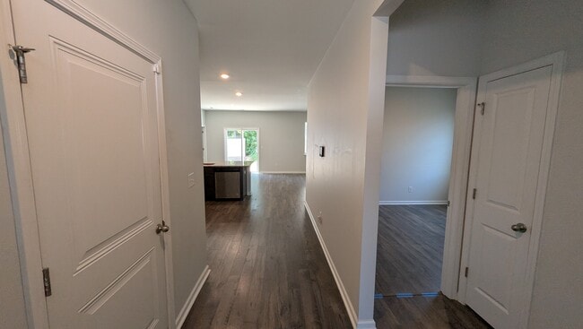 Building Photo - 280 Forestbrook Cove Cir