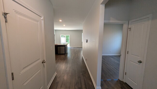 Foto del edificio - 280 Forestbrook Cove Cir