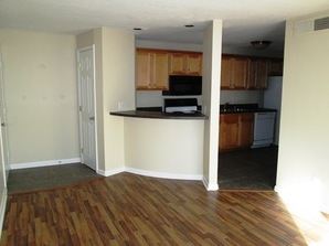 Foto del edificio - 1829 Edenside Ave
