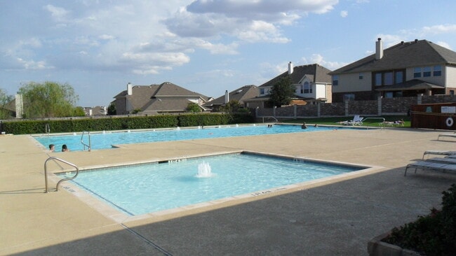 Building Photo - 814 Bur Oak Dr