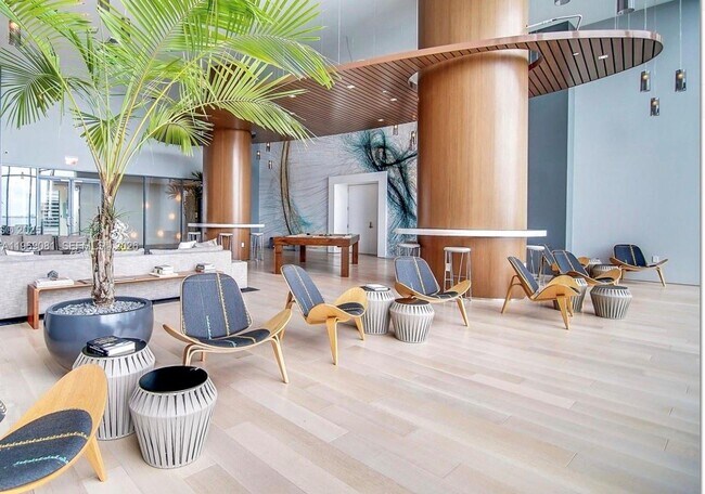 Foto del edificio - 460 NE 28th St