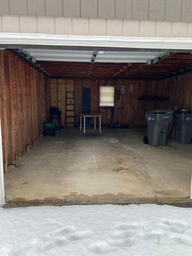 Foto del edificio - 1914 N Madison St