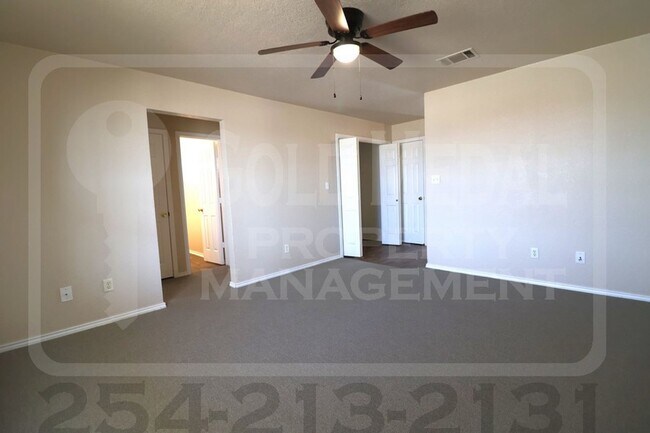 Foto del edificio - 3412 Cantabrian Dr