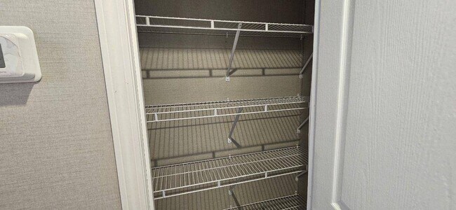 Foto del edificio - 25 Colony Dr