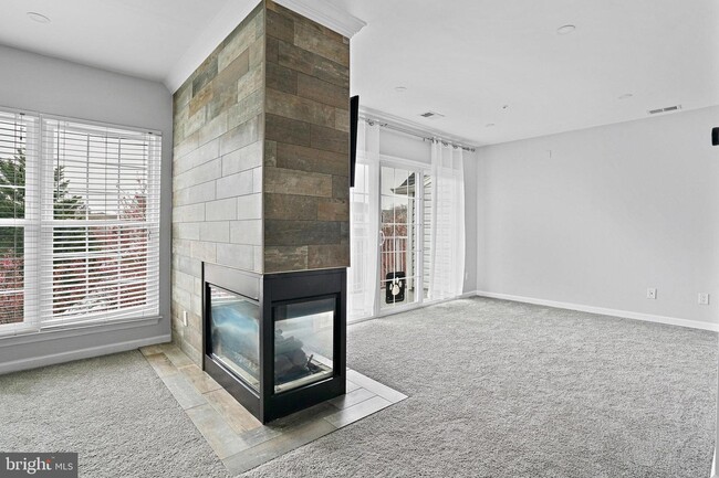 Building Photo - 5984 Kimberly Anne Way