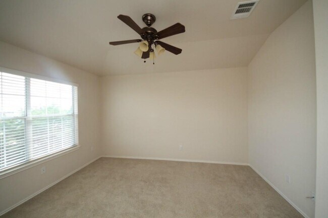 Foto del edificio - 16100 S Great Oaks Dr