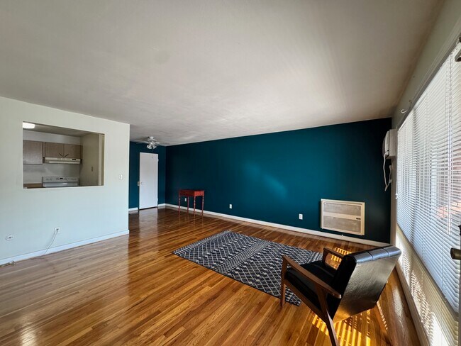 Foto del edificio - 32 Park Avenue Ct