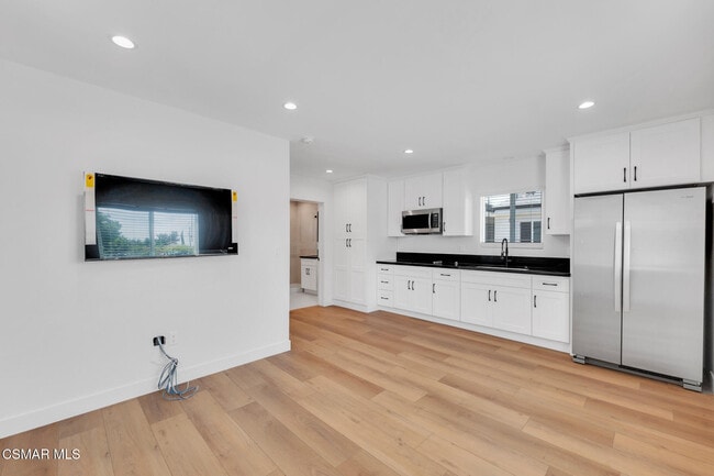 Foto del edificio - 7633 Yarmouth Ave