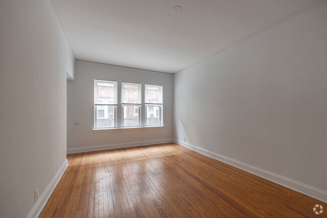 Building Photo - 7350 N Damen Ave
